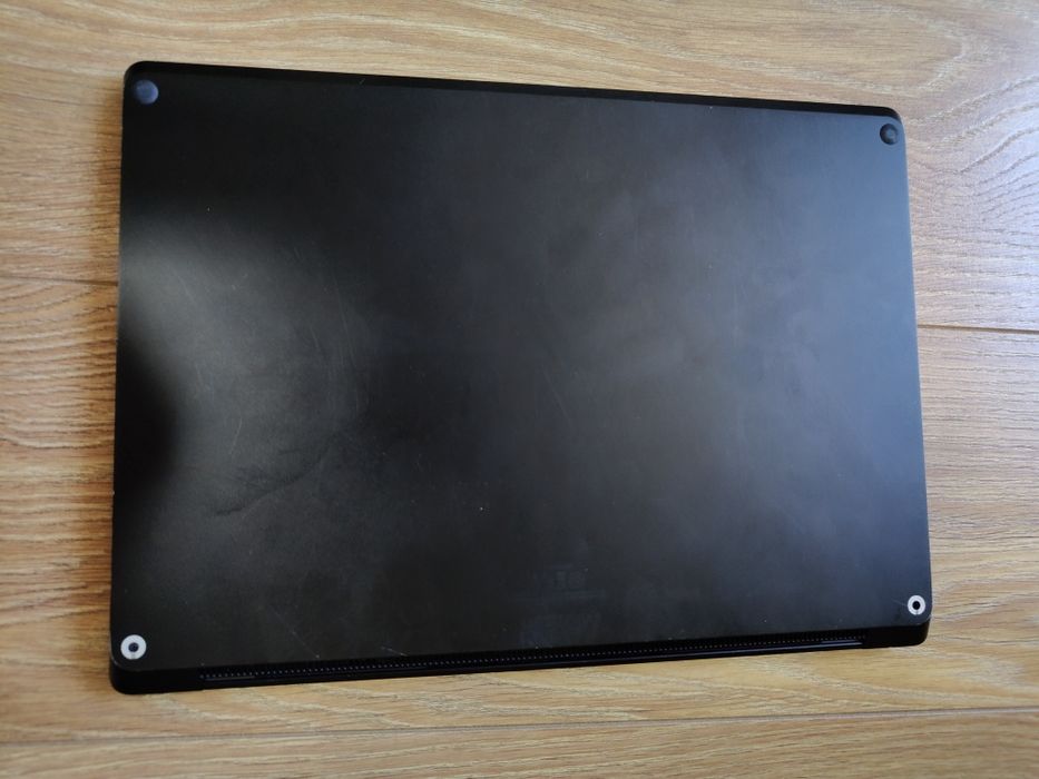 Microsoft surface 4 / i5-1135G7 / 8 GB RAM / ssd 512 GB /
