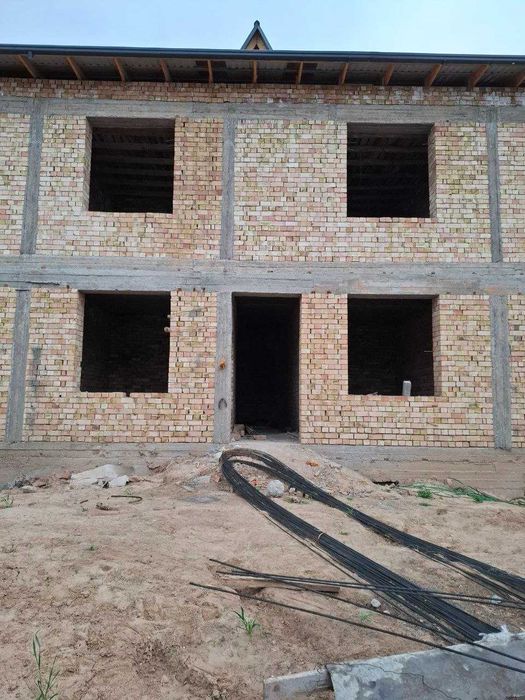 Хасанбой постидан 1,5 км да коттедж