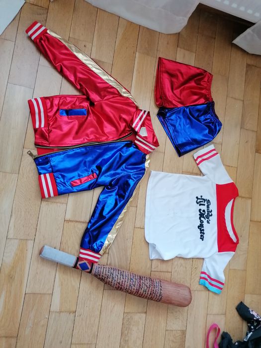 Vând costum Harley Queen pt copii