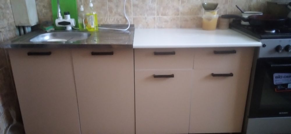 Продам кухный гарнитур б/у