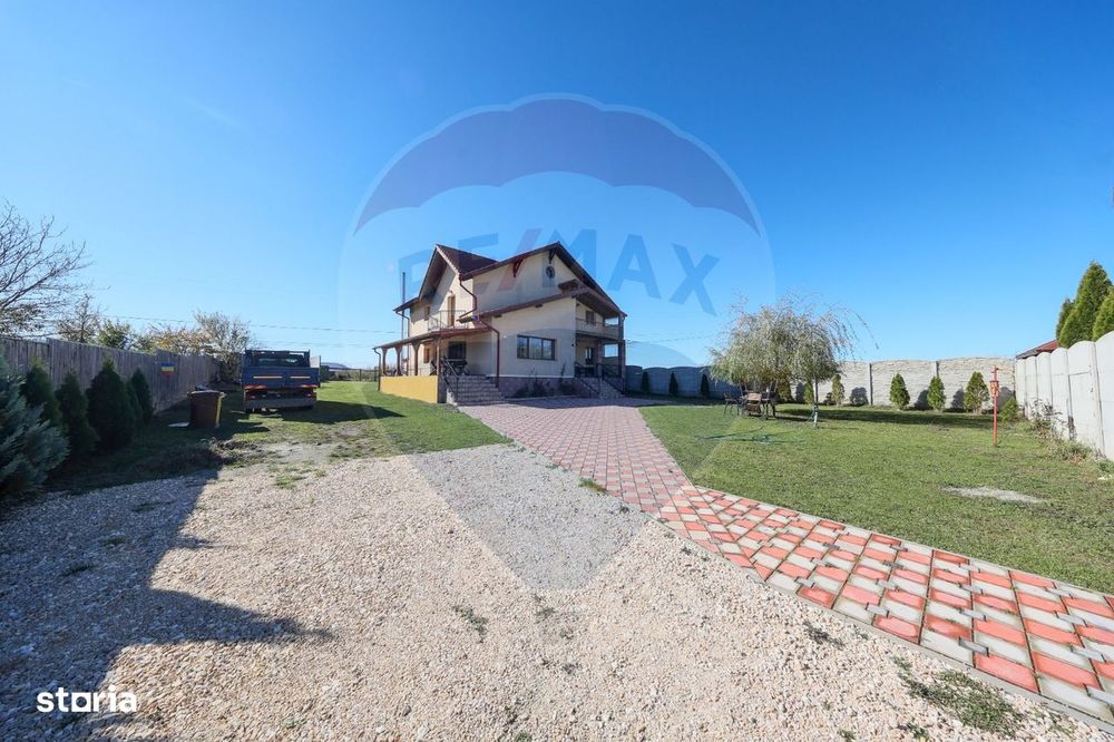 Casă mobiliata si utilata, 2389 mp teren, Sanpetru