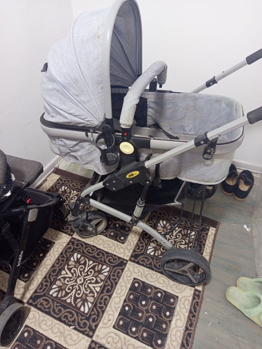 Детская коляска сотилади