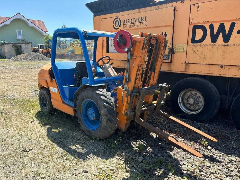 Dezmembrez stivuitor Manitou MC25 – teren accidentat