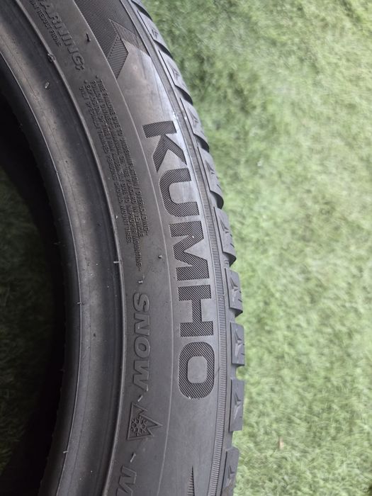 235 45 R18 Kumho m+s