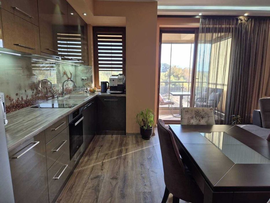 Тристаен апартамент Кършияка