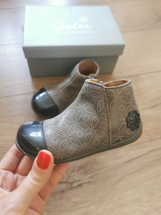 Ghetute Aster, piele, stare buna, marimea 22, 40 ron