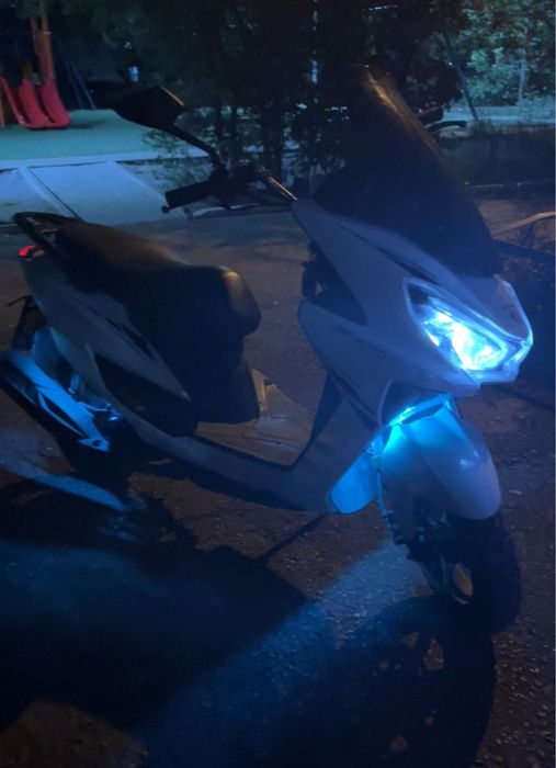 Продам макси 175 куб