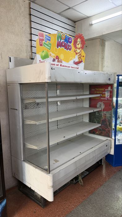 Холодильник витринный