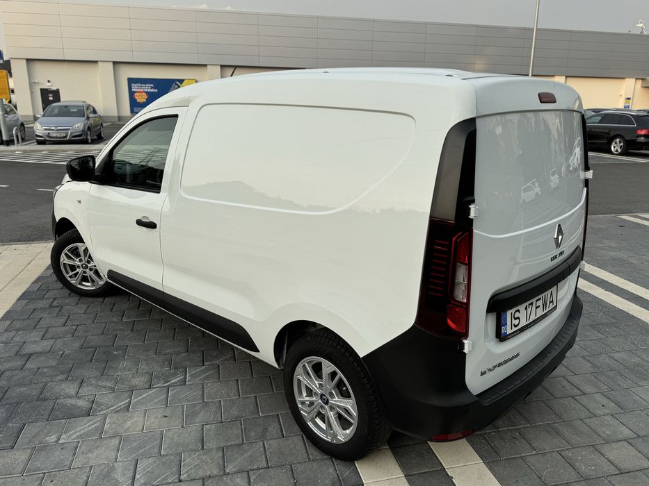 Renault Express 1.5 dCi 75 CP Dokker inmatriculata RO persoana fizica