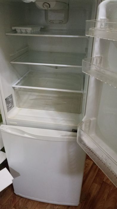 Продам холодильник LG