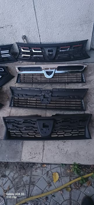 Grila masca fata Dacia Duster Logan Sandero Stepway Dokker nou