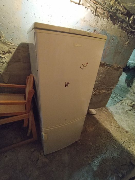 Продаю холодильник