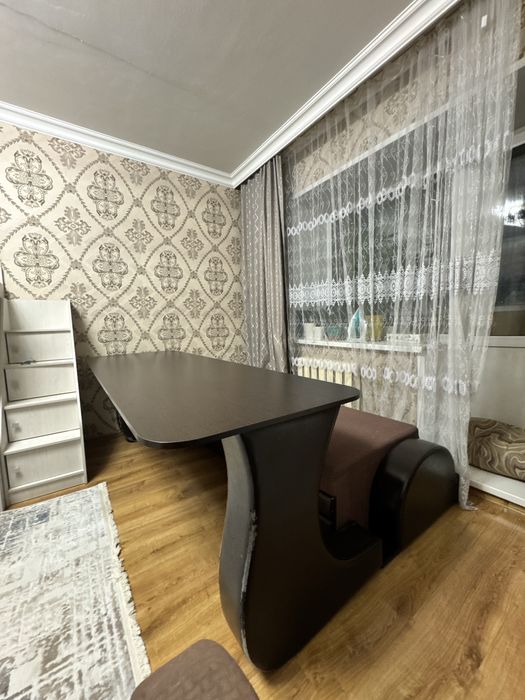 продам диван-кровать +стол