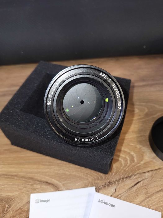 Объектив 35mm f0.95 M4/3-mount для камер Lumix/Olympus/Leica/Panasonic