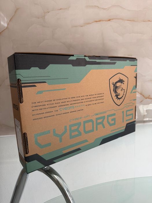 Laptop MSI Cyborg 15 A13VE / i5 - 13420H / 16 DDR5 / RTX 4050 - Nou