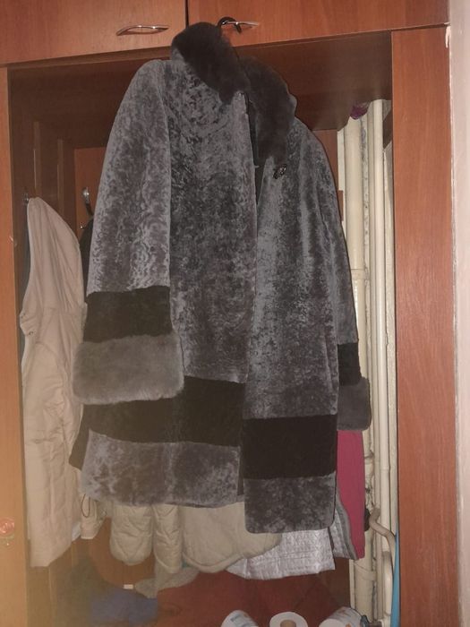 Продам шубу в хорошем состоянии.