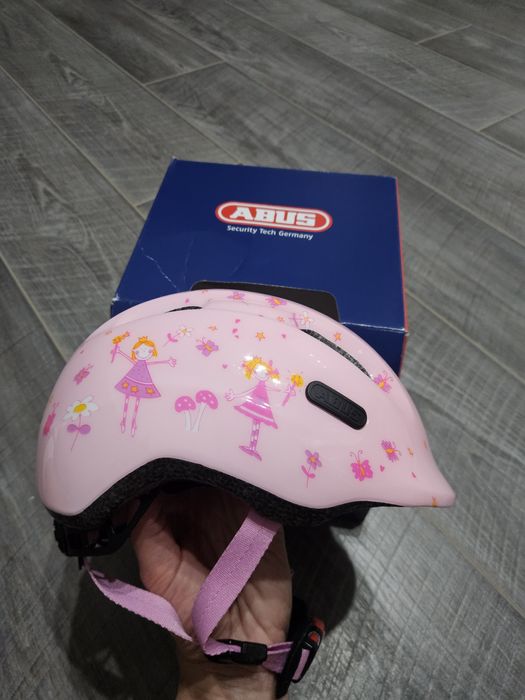 Abus нова каска размер 45-50 за момиче