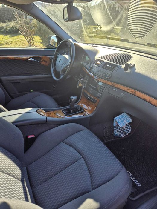 vand mercedez W211 E class Elegance