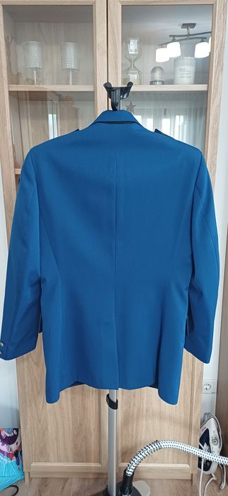 Vând veston pentru ceremonie de jandarmi.