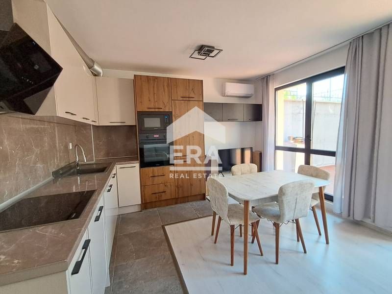 Продава се Тристаен апартамент в Варна, Бриз - 99 кв.м за 1506 €/кв.м - Снимка #2
