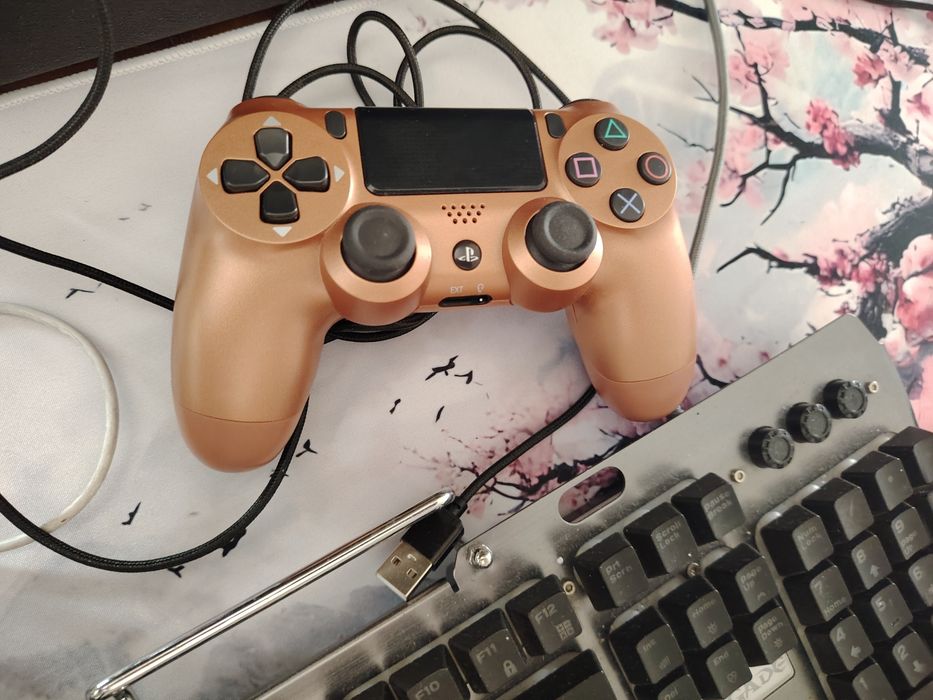 DualShock 4 v2 Геймпад PS4 (Бронза)  1:1