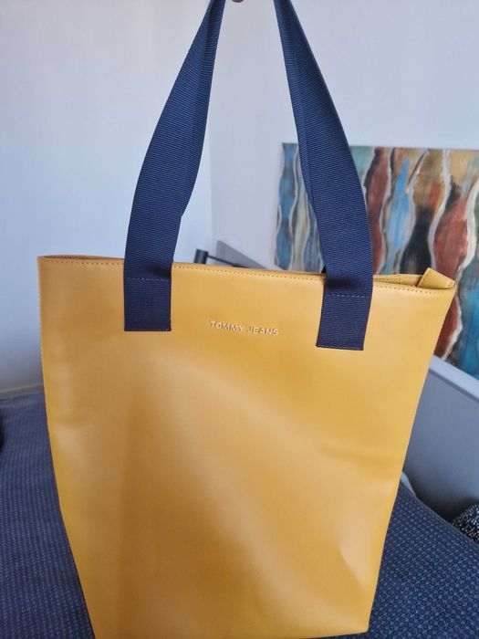 чанта Tommy Hilfiger