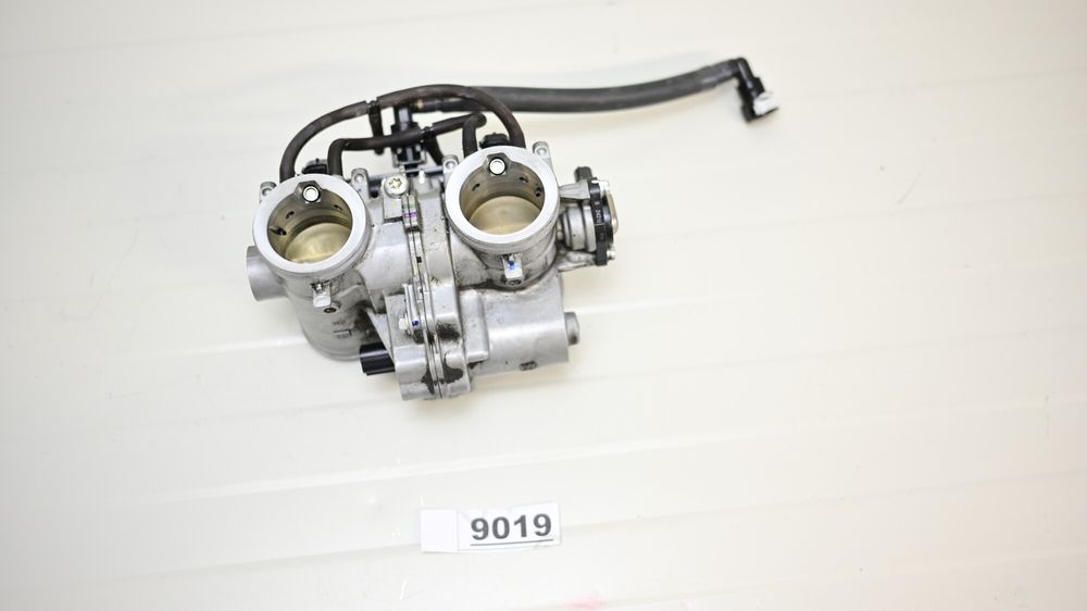 Honda CRF 1100 L Africa Twin 2020 - 2024 Rampa de injectie