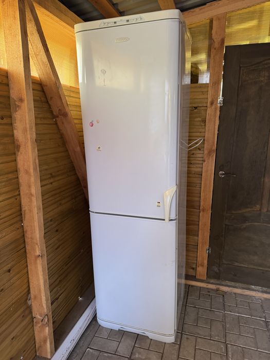 Продам 2 холодильника.