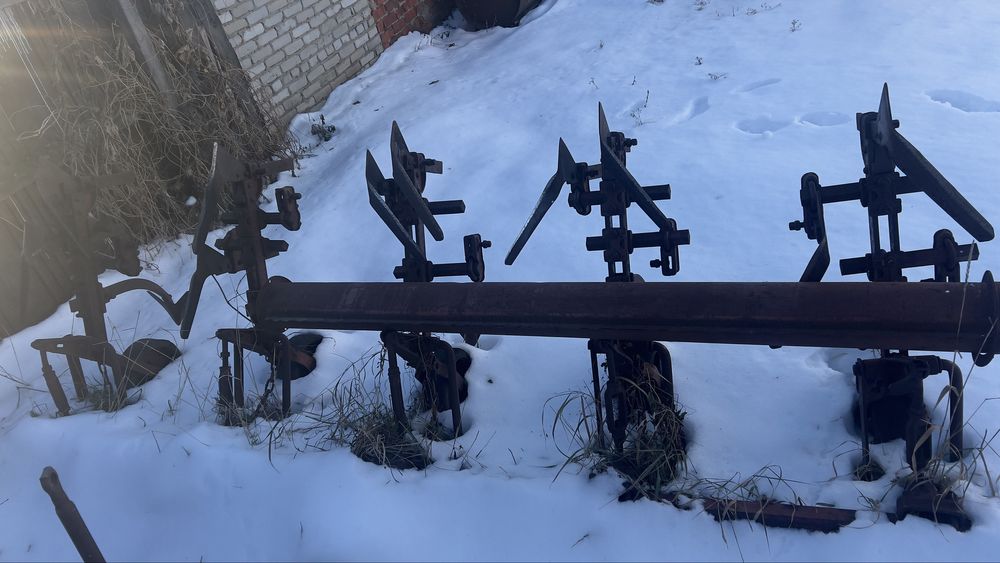 Продам плуг и культиватор