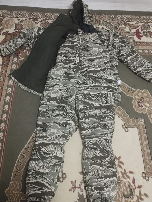 Продам костюмы  срочно