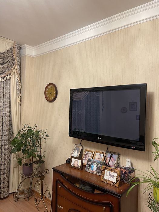 Телевизор LG диагональ 107