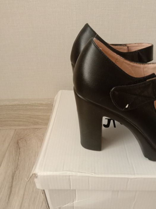 Продам туфли 36 размер
