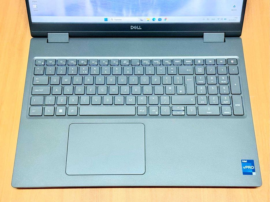 Dell Precision 7670 / i7-12850HX / 32GB DDR5 CAMM / 512GB SSD / RTX A1000 4GB / 16.0" FHD+