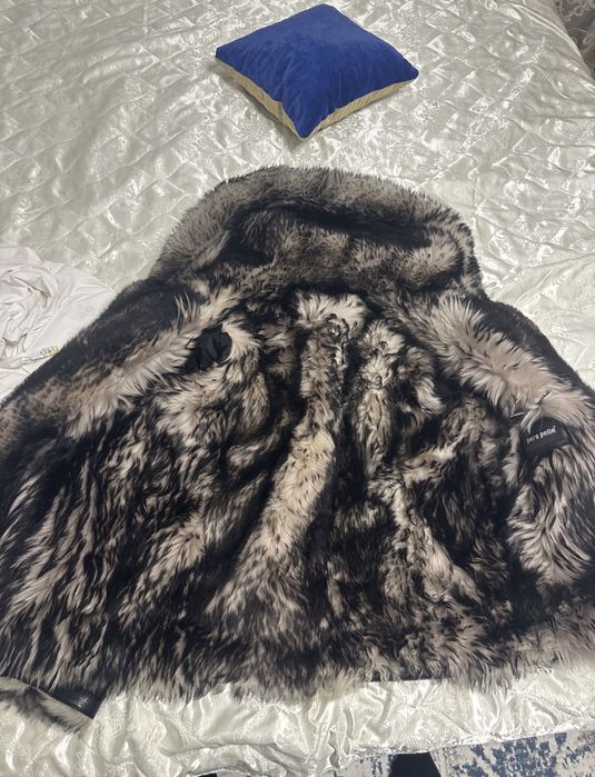 Продам зимнюю куртку волк