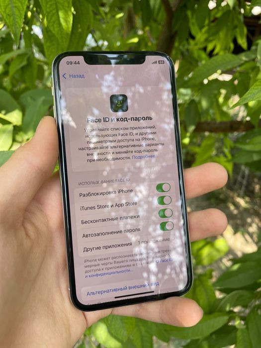 iPhone XS продам