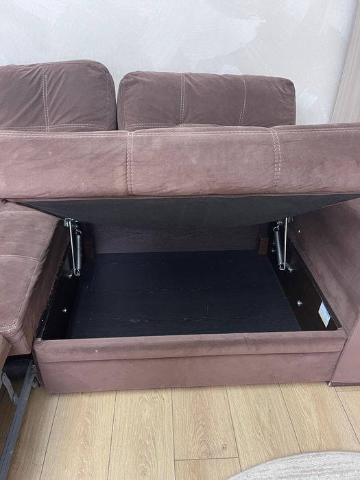 Срочно продам диван