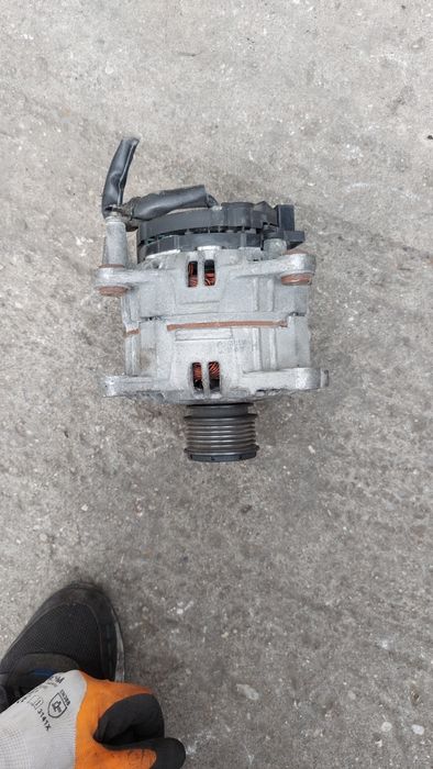 Alternator VW T5 1.9 TDI motor AXB AXC BRR BRS 2001-2010
