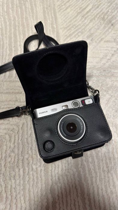 Фотоаппарат Fujifilm Instax Mini Evo