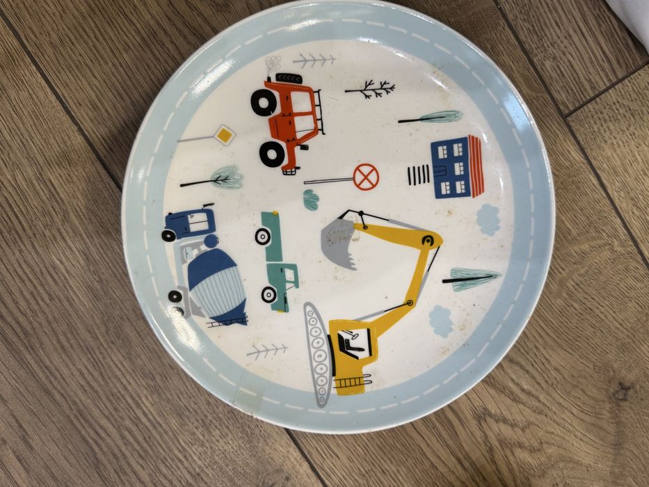 Детска чиния нова