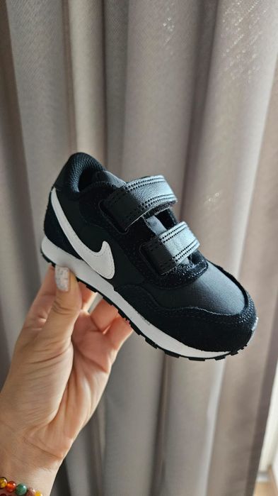 Adidasi Nike MD Valiant - mărimea 22