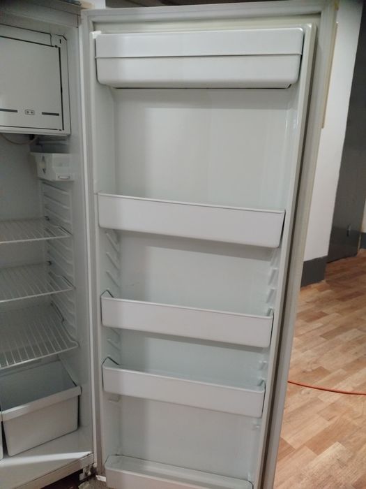 Продам холодильник Атлант