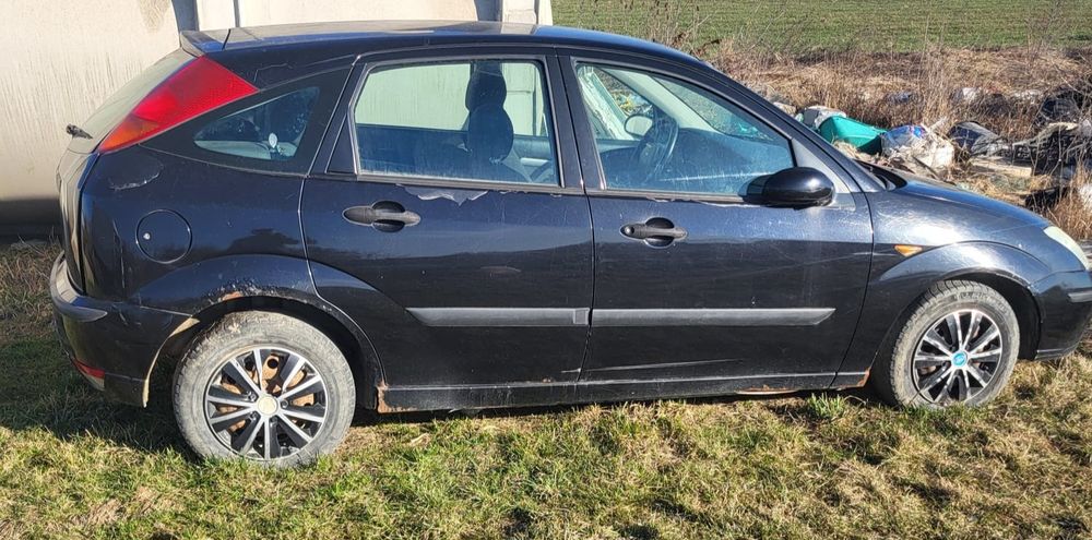 Ford focus  1.6 benzina