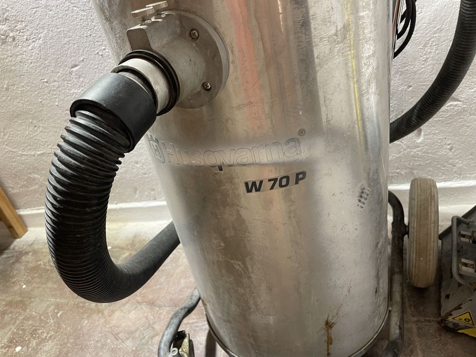 Husqvarna w70p + masina slefuit beton