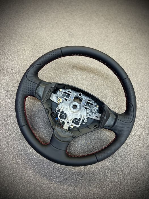 Volan piele perforata Peugeot 207,407 An 2000-2008