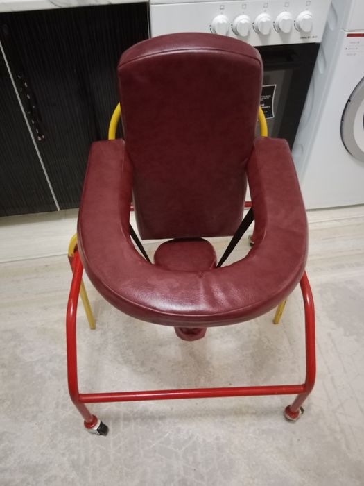 Продам ходунок регулируемый