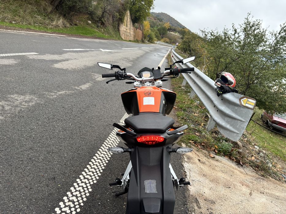 KTM Duke 125 – agilă, stabilă și gata de drum!
