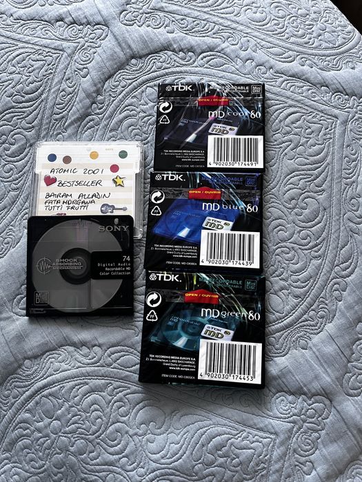 4 MiniDisc-uri TDK  noi și Sony imprimat