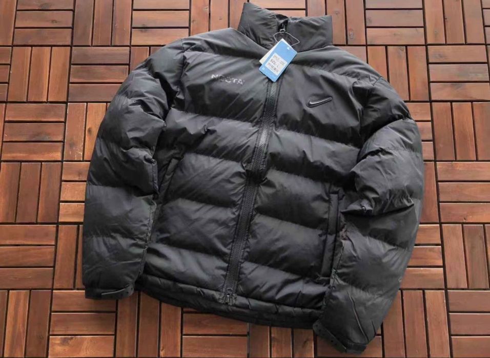 Geaca Nike Nocta.
