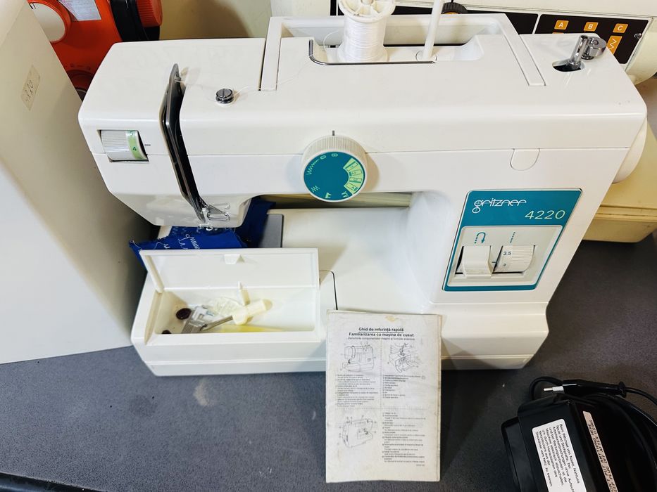 Masina de cusut Grizner Pfaff 4220 cu piese metalice