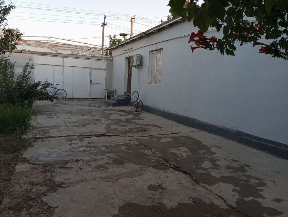 Ховли сотилади 6 сотих 6 хона